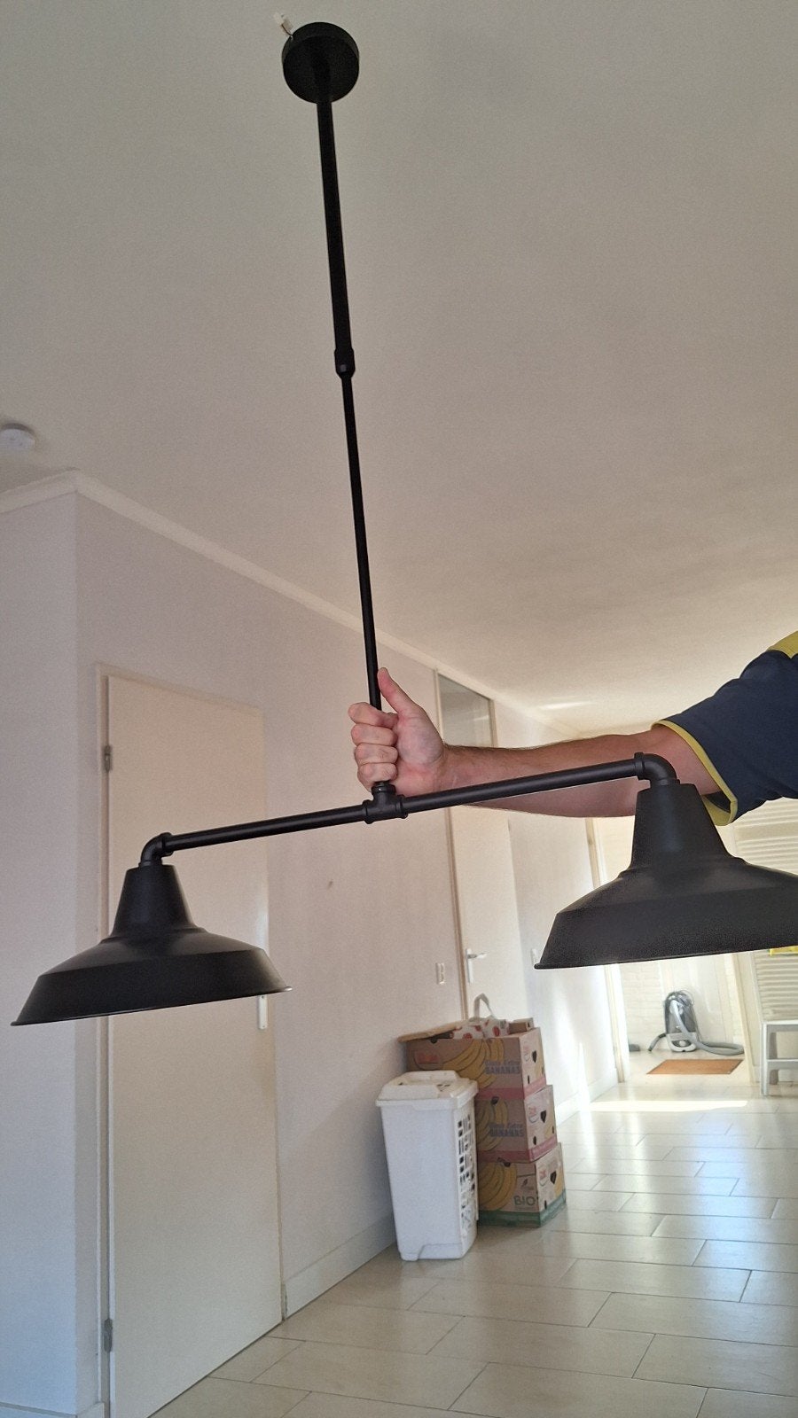 Zwarte Hanglamp met Twee Kappen - Industrieel Design, Huis en Inrichting, Lampen | Hanglampen, Gebruikt, Metaal, Industrieel, E27 (groot)