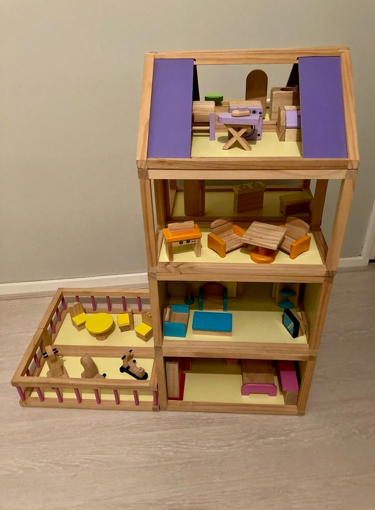Poppenhuis & meubels 80cm hoog/ 36,5cm breed / 36,5cm diep, Ophalen, Zo goed als nieuw