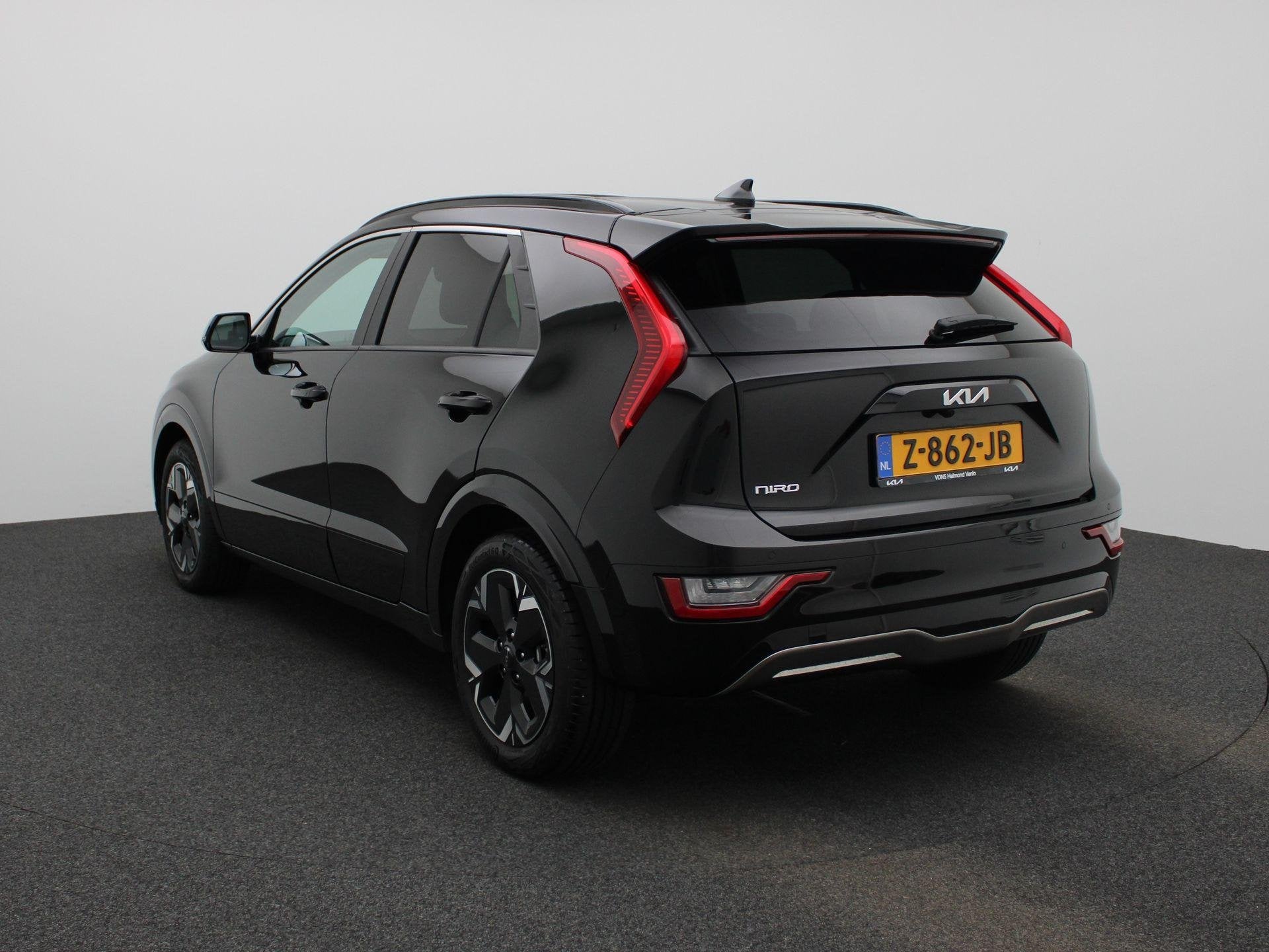 Kia Niro EV DynamicPlusLine 64.8 kWh | Clima | Opendak | Sto, Auto's, Gebruikt, 750 kg, 1657 kg, Zwart
