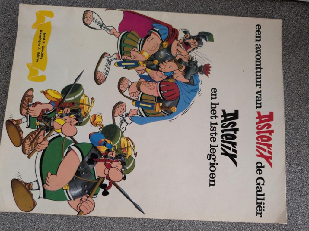 Asterix en het 1ste legioen - Klassiek stripboek, Eén stripboek, Ophalen of Verzenden, Gelezen, René Goscinny en Albert Uderzo