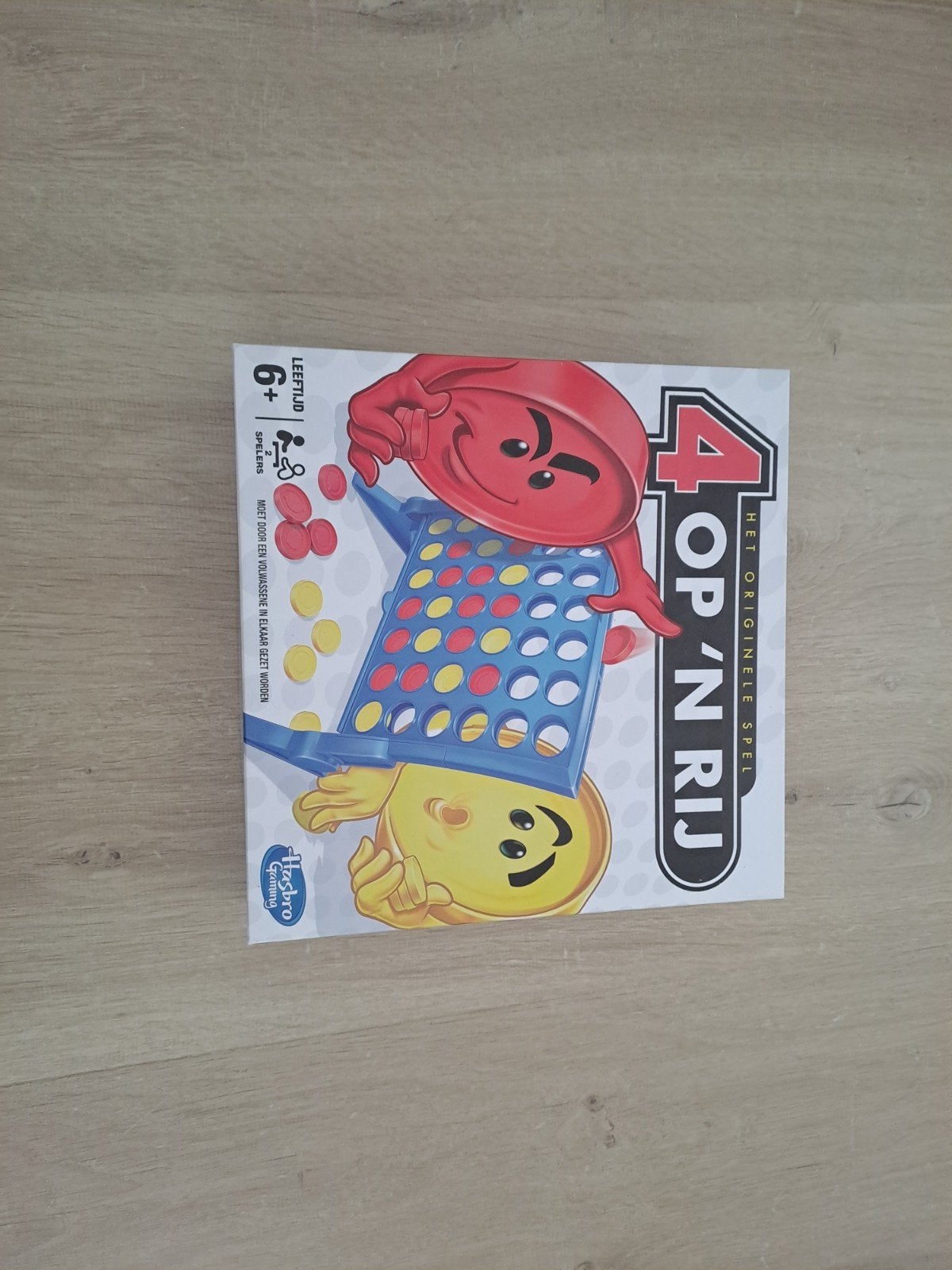 4 op een rij, Ophalen, Zo goed als nieuw