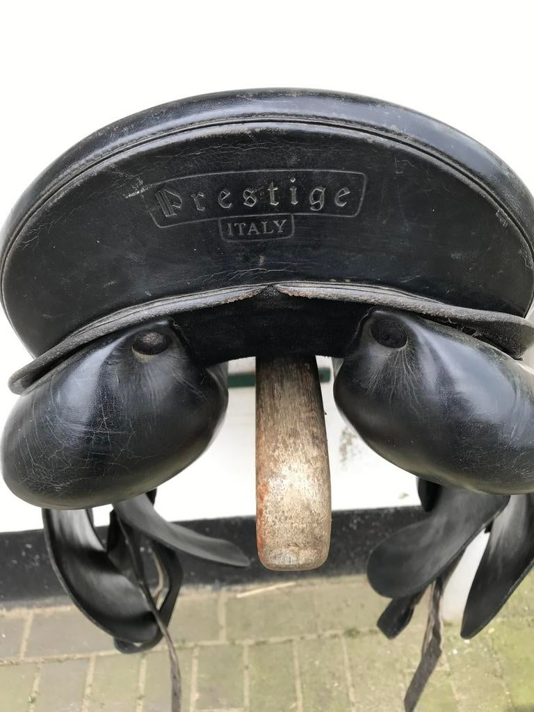 Dressuurzadel Prestige, Dieren en Toebehoren, Paarden en Pony's | Zadels, Ophalen of Verzenden, Gebruikt, Dressuur
