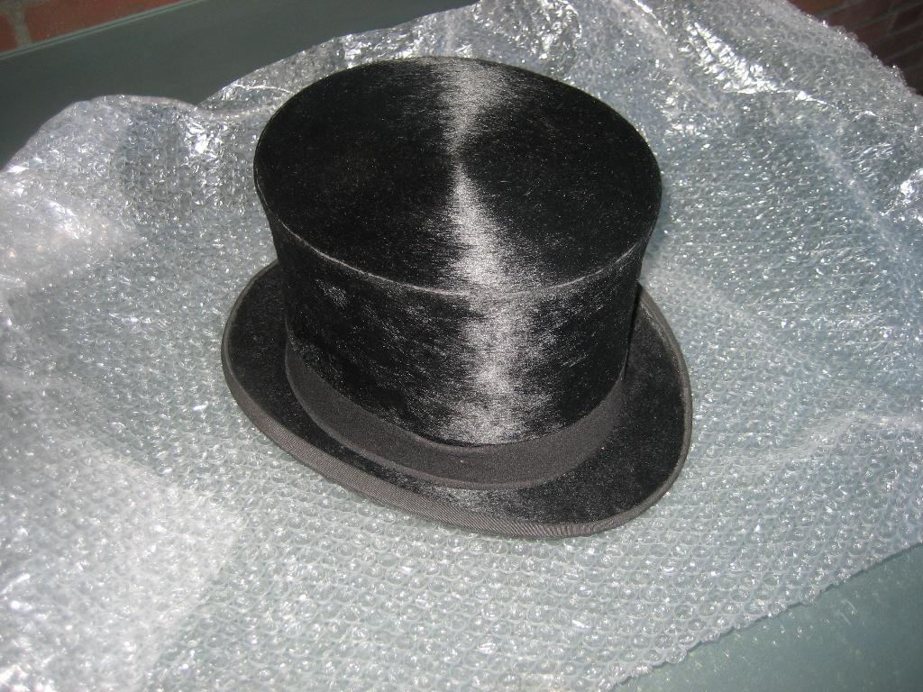 hoge hoed - 56 cm, Ophalen, Zo goed als nieuw, 56 of 57 cm (M, 7 of 7⅛ inch), Hoed
