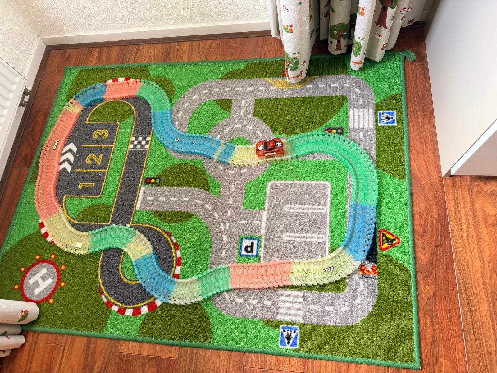 Flexibele Racebaan met Auto - Zo goed als nieuw, Racebaan, Zelf te bouwen, Zo goed als nieuw, Elektrisch
