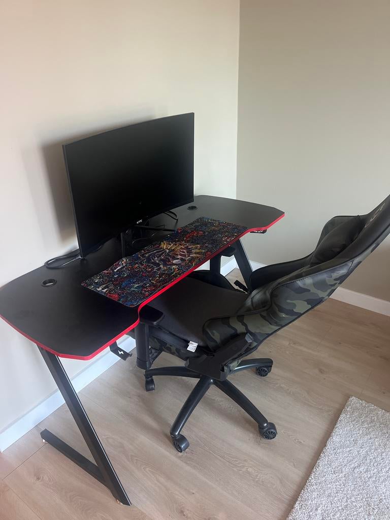 Complete Gaming Setup: Stoel, Bureau en Monitor, Ophalen of Verzenden, Zo goed als nieuw