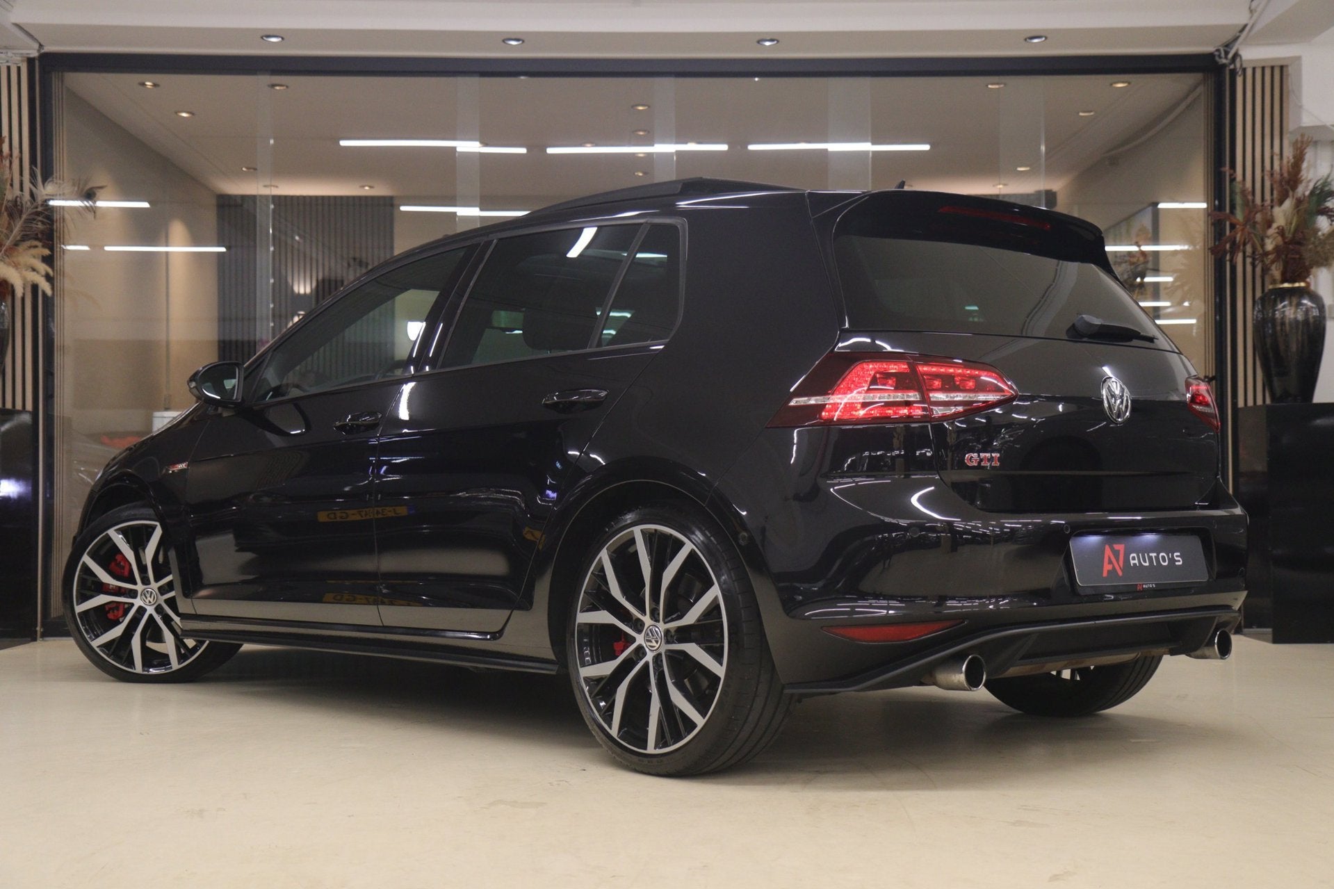 Volkswagen Golf 2.0 TSI GTI Performance PANO/CARPLAY/STOELVE, Gebruikt, Euro 6, 4 cilinders, 1984 cc