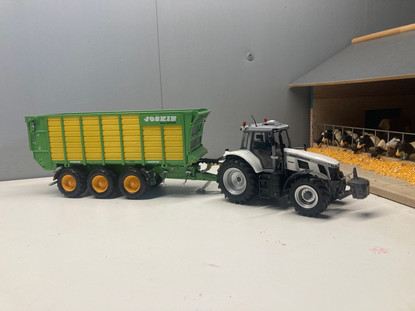 Nette combinatie, Ophalen of Verzenden, Zo goed als nieuw, Tractor of Landbouw, Universal Hobbies