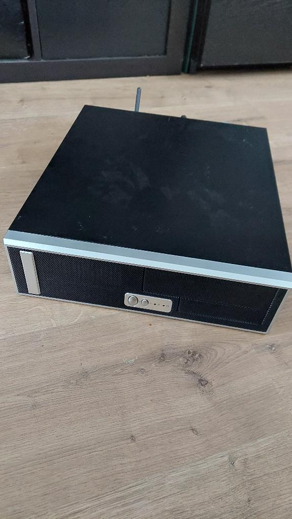 Stille Intel PC  kantelbare Philips monitor in doos, 256 GB, Intel, Zo goed als nieuw, SSD