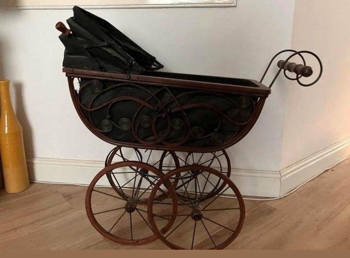 Antieke decoratieve kinderwagen/plantenbak, Ophalen of Verzenden, Gebruikt, Kinderwagen, Overige merken