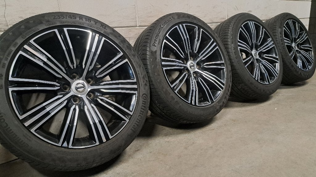 Orig. bi-color velgen Volvo V60 S60 V40cc V40 V50 235/45/18, Auto-onderdelen, 18 inch, Gebruikt, Banden en Velgen, Ophalen of Verzenden