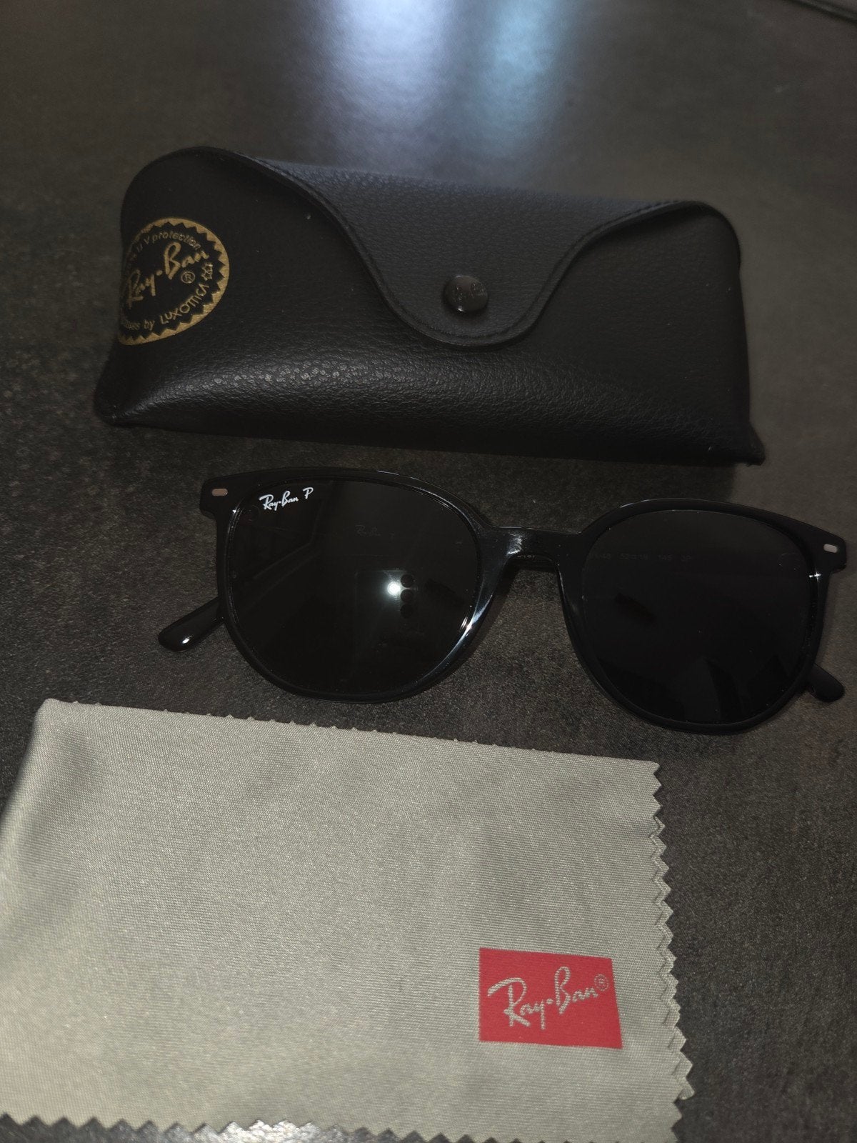 Ray-Ban Elliot zonnebril, Ophalen, Zo goed als nieuw, Zwart, Ray-Ban