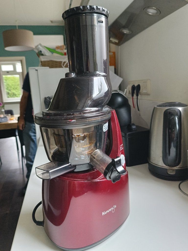 Kuvings b6000 slow juicer, Witgoed en Apparatuur, Juicers, Ophalen of Verzenden, Zo goed als nieuw, Elektrisch, Slowjuicer