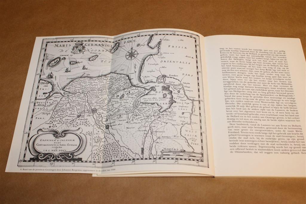 Tussen Eems en Lauwers — Stad en Lande omstreeks 1600, Boeken, Ophalen of Verzenden, Gelezen