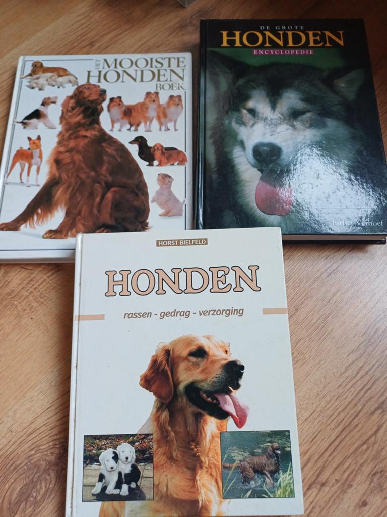 Hondenboeken, Ophalen of Verzenden