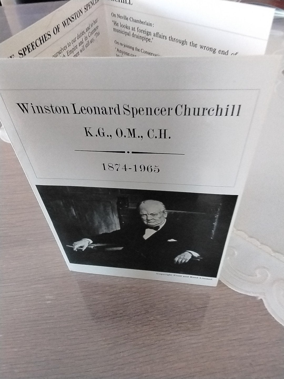 Winston Churchill 3-luik: Selectie van beroemde toespraken, Ophalen of Verzenden, Zo goed als nieuw, Winston Churchill, Politiek