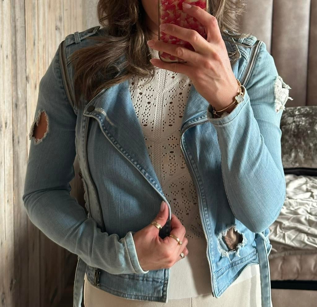 Supertrash blauw spijkerjasje met gaten in maat 36, Ophalen of Verzenden, Zo goed als nieuw, Maat 36 (S), Blauw