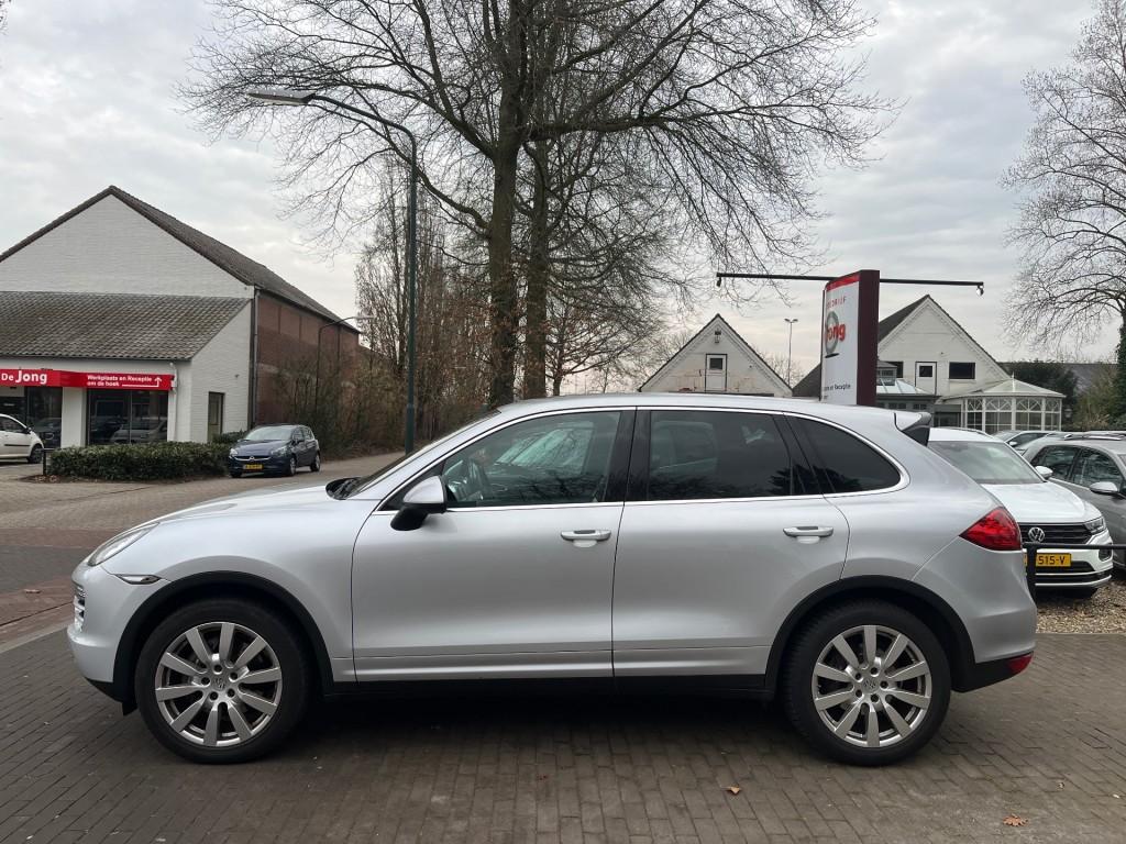 Porsche CAYENNE 3.0 D AUTOMAAT / SCHUIFDAK / BOSE / LEDER /, Automaat, Gebruikt, USB, 255 €/maand