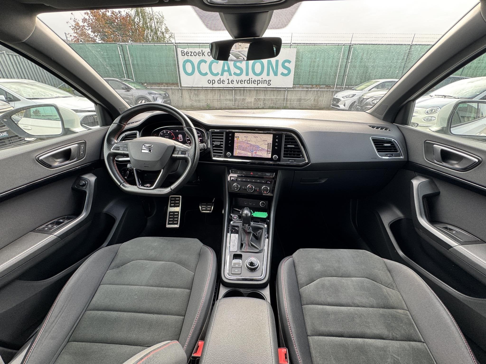 SEAT Ateca 1.5 TSI FR Intense TREKHAAK | ACC | 360* Camera |, Auto's, 4 cilinders, Wit, Bedrijf, 19 km/l