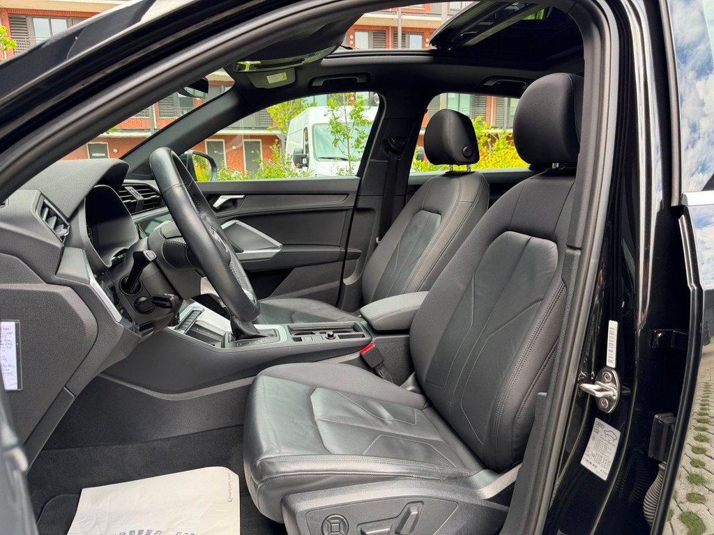 Audi Q3 35 TFSI Pro Line S | PANO | LEDER | VIRTUAL | ELEK S, 4 cilinders, 150 pk, Zwart, Leder