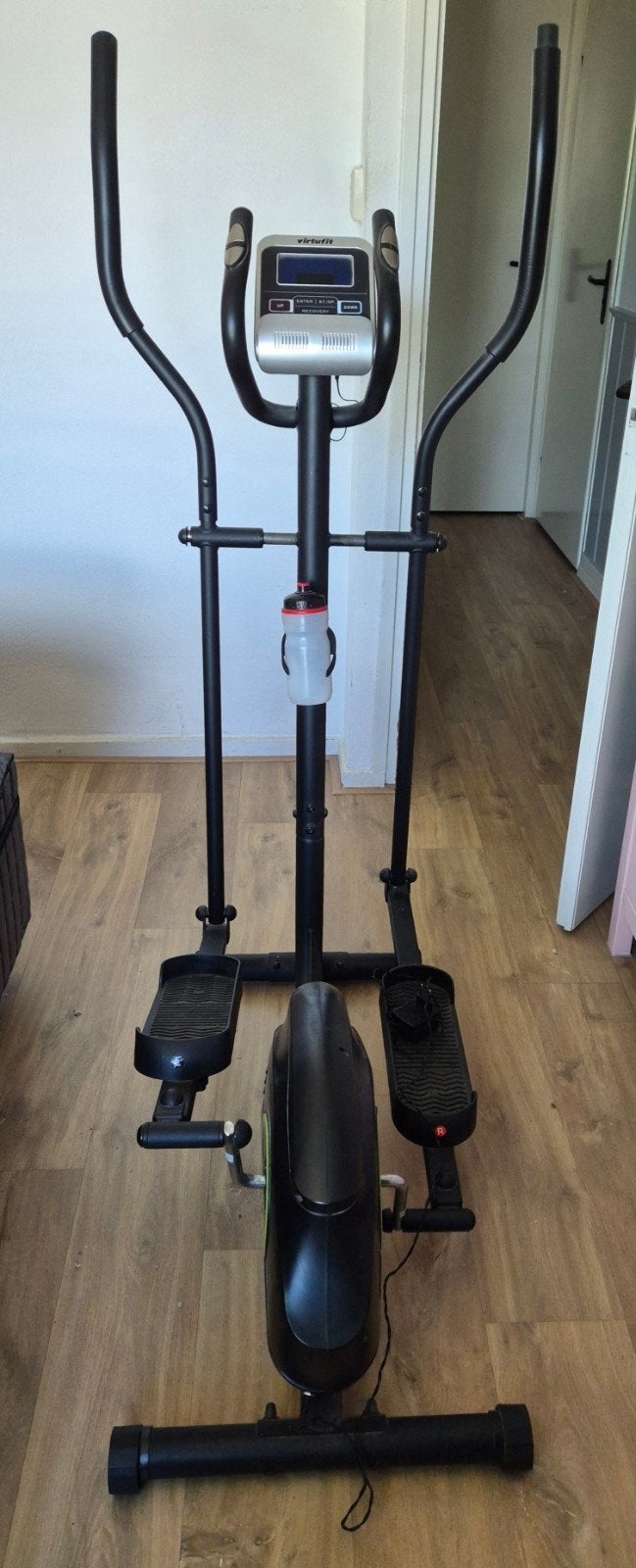 VirtuFit CTR 1.1 Crosstrainer - in goede staat, Sport en Fitness, Fitnessapparatuur, Ophalen, Benen, Zo goed als nieuw, Crosstrainer