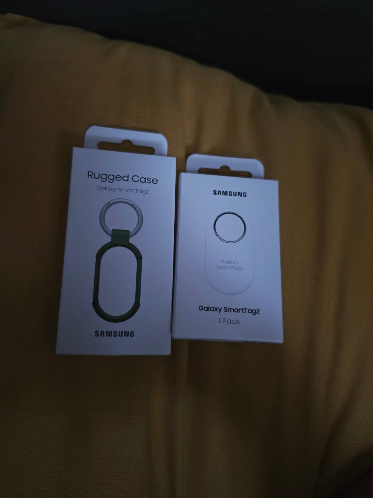 Samsung Galaxy SmartTag2 (wit) + Rugged Case (groen) - Nieuw, Ophalen of Verzenden, Nieuw, Overige typen, Samsung