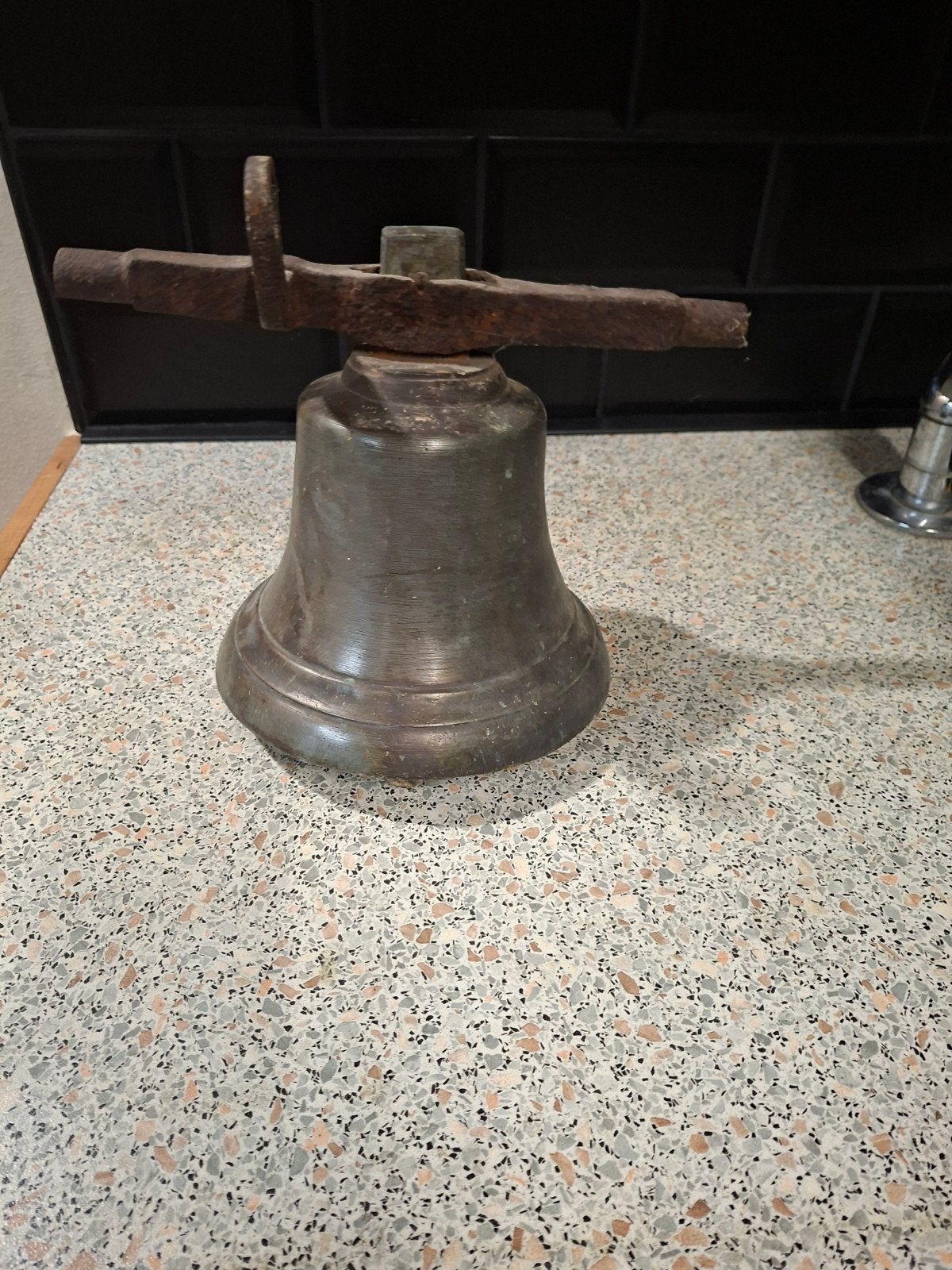 Antieke bronzen scheepsbel met klepel, Antiek en Kunst, Ophalen