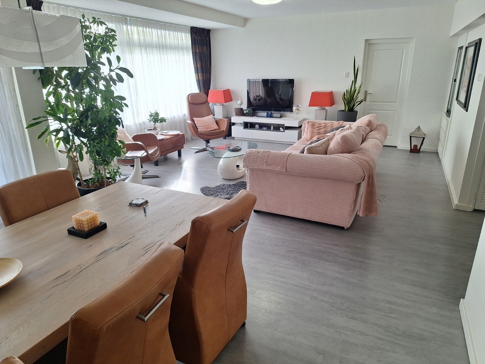 zeer net apartement 6e etage eigen stuk gallerij geen inkijk, Huizen en Kamers, 112 m², Appartement, Zuid-Holland, 4 kamers