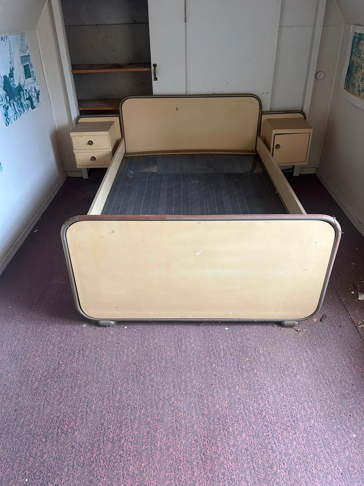 Vintage Bed met Nachtkastjes, Ophalen