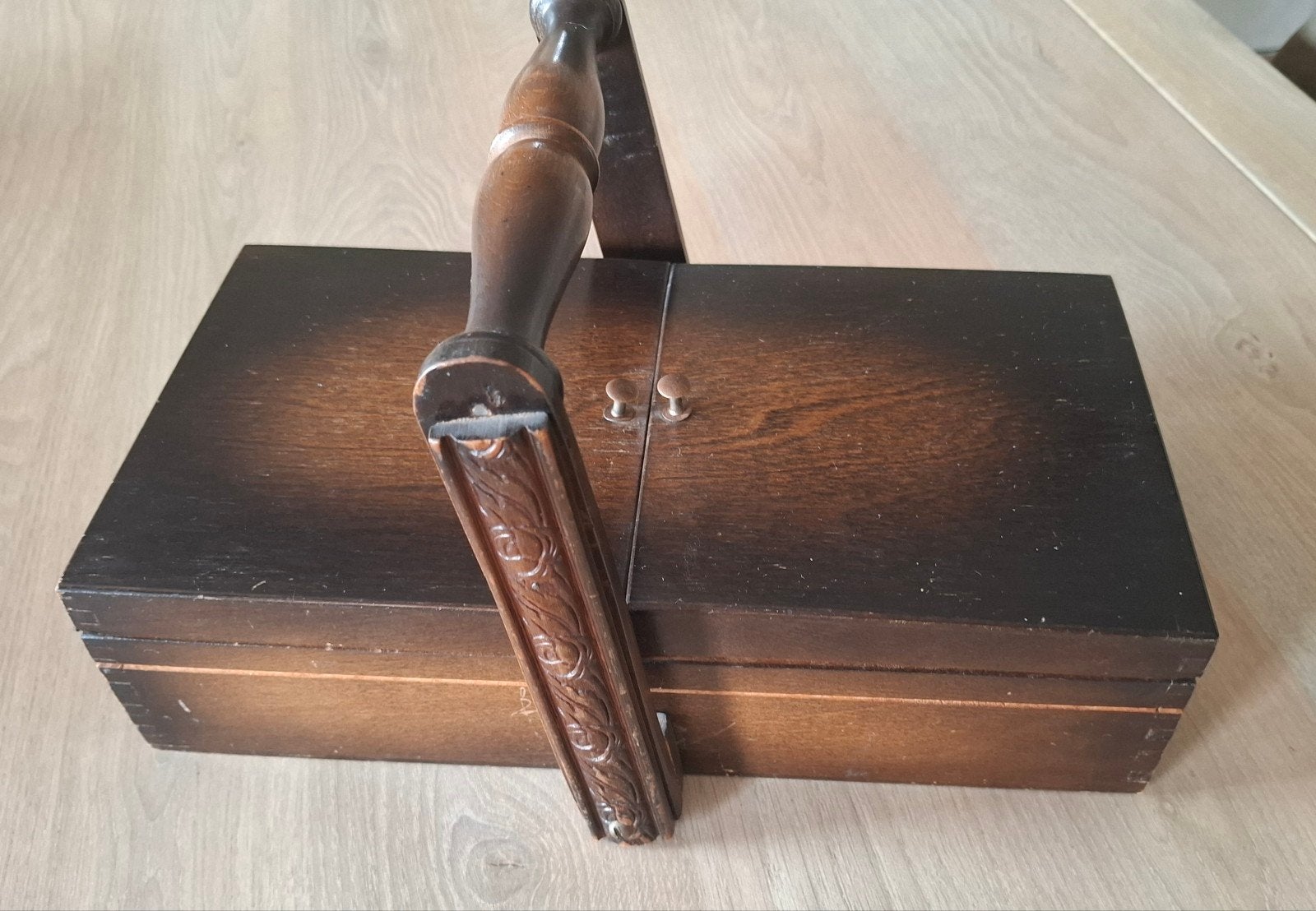 Antiek donkerhouten naaikistje met handvat, Ophalen of Verzenden