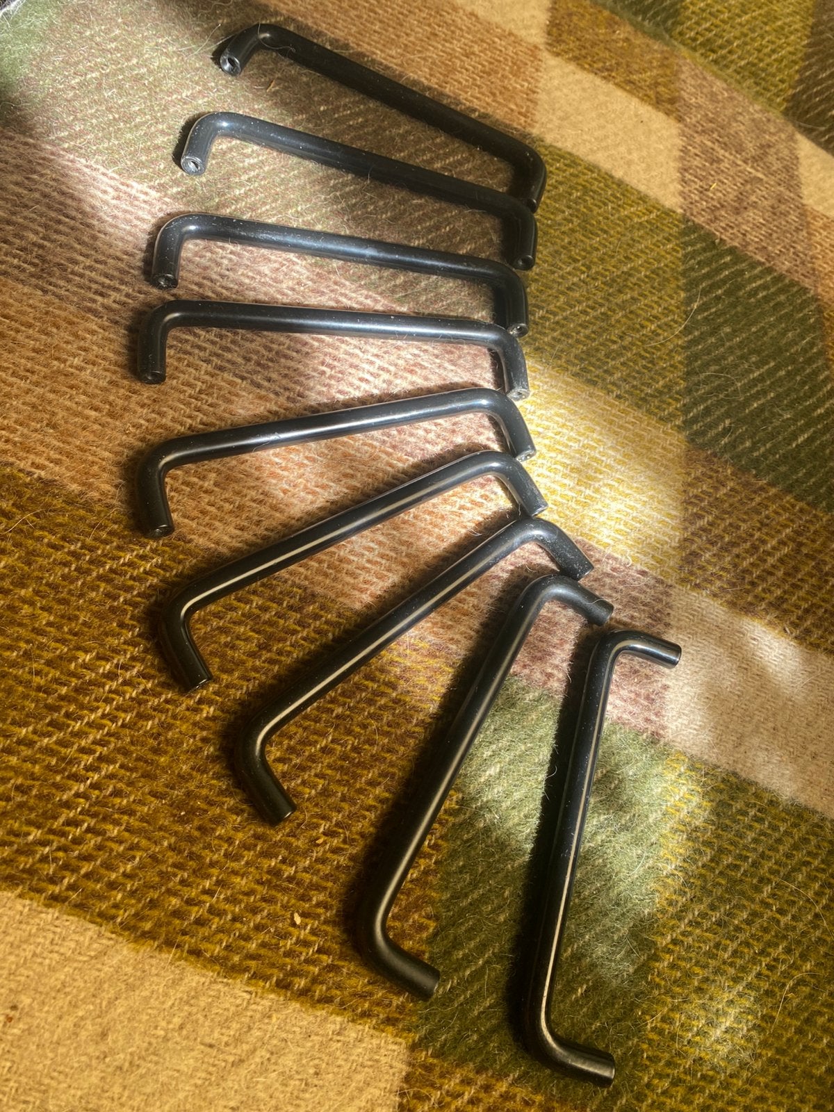 9 zwarte complete handgrepen voor keuken, Ophalen, Minder dan 50 cm, Gebruikt, Zwart