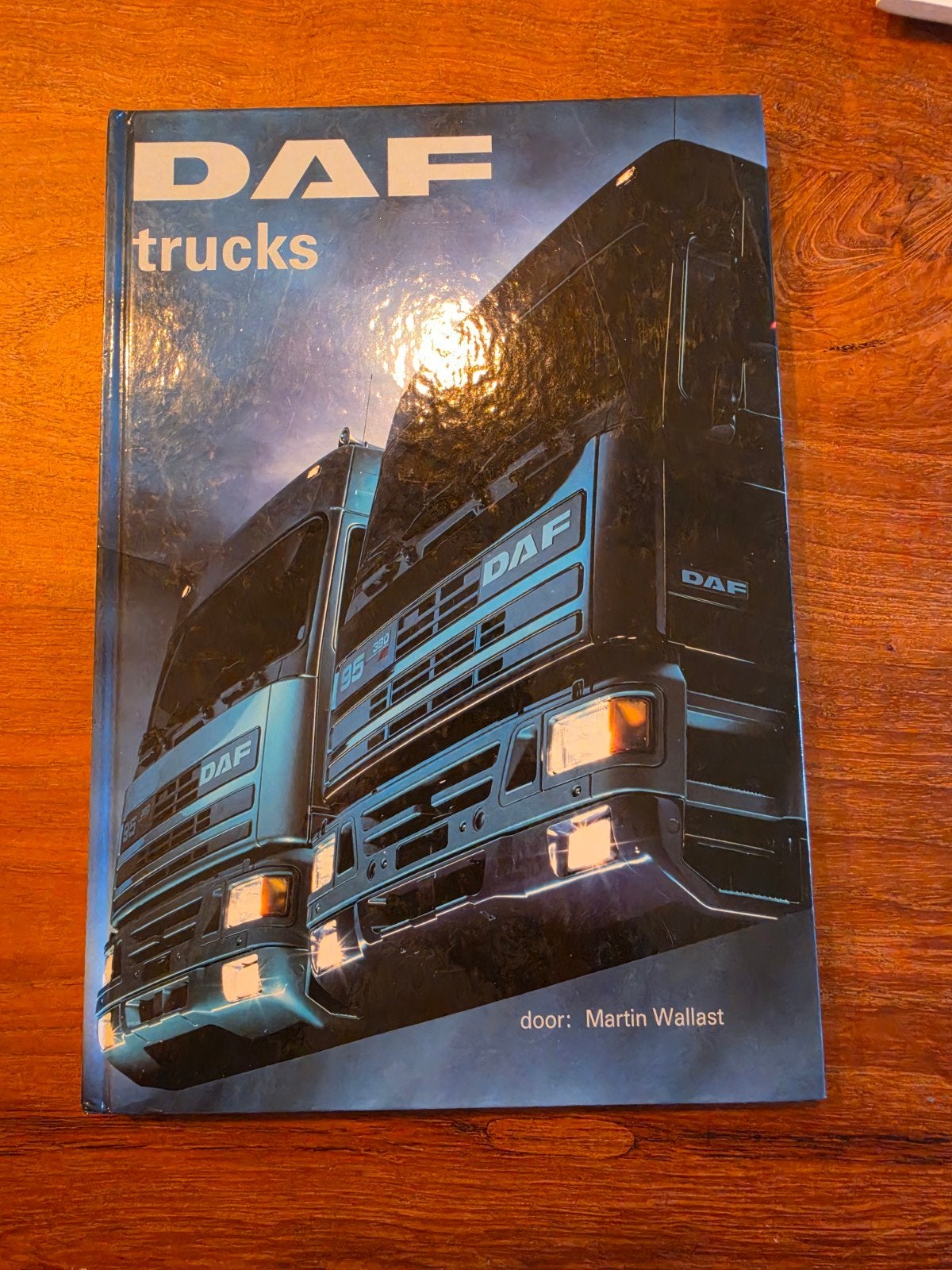 DAF Trucks Boek - Martin Wallast, Boeken, Martin Wallast, Ophalen of Verzenden, Zo goed als nieuw, Overige merken