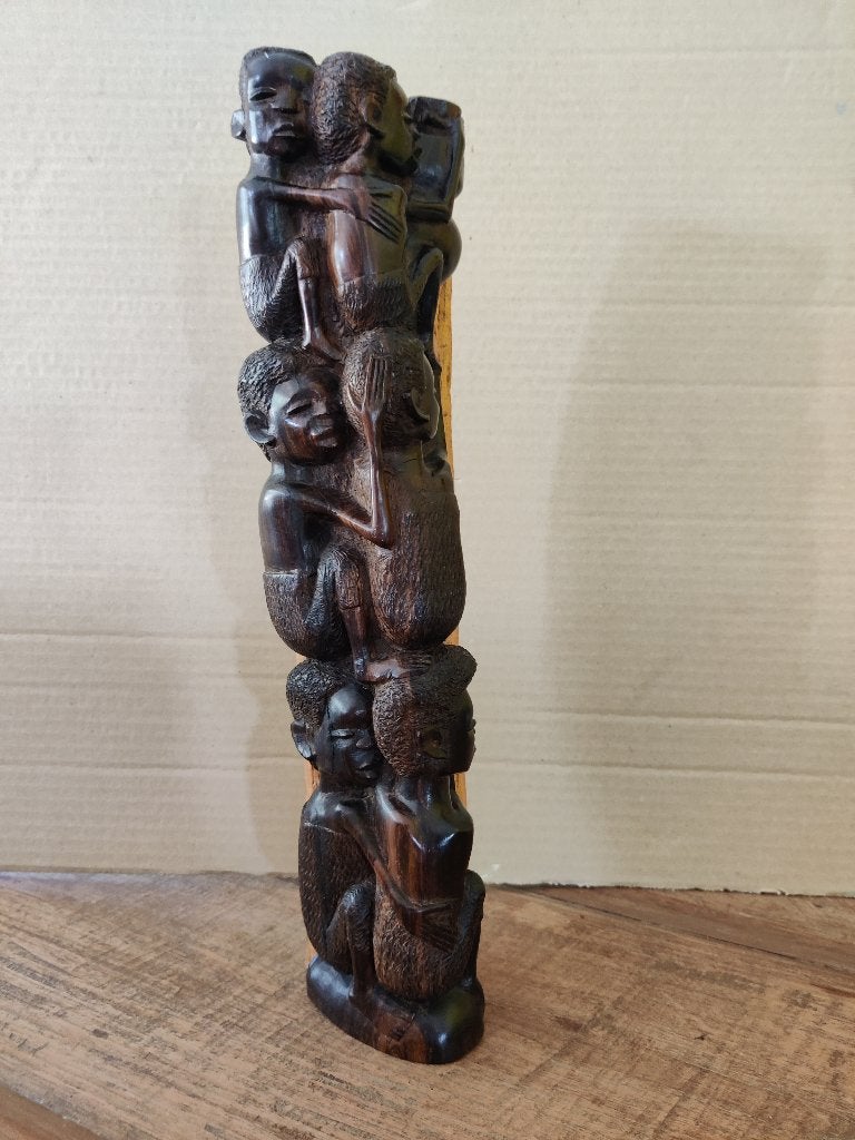 Beeldje Afrikaans, Houtsnijwerk, Ophalen of Verzenden, Handgemaakt, 20 - 50 cm