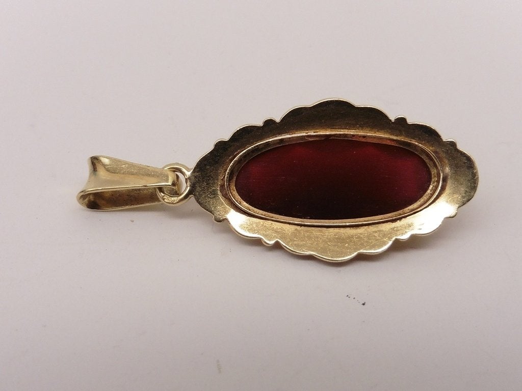 Gouden hanger carneool                                   G23, Gebruikt, Overige voorstellingen, ., Ophalen of Verzenden