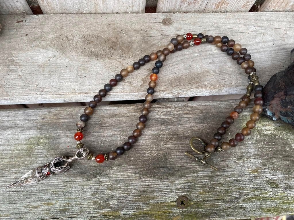 Waanzinnig mooie Jaspis ketting met zilveren Vajra / Phurba., Overige kleuren, Nieuw, Ophalen of Verzenden, Steen of Mineraal