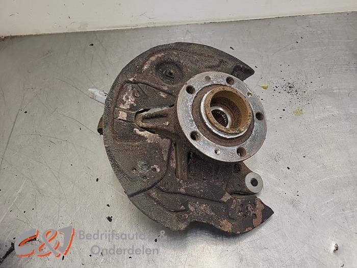 Fusee rechts-voor van een Peugeot Partner, Gebruikt, -, -, Ophalen of Verzenden