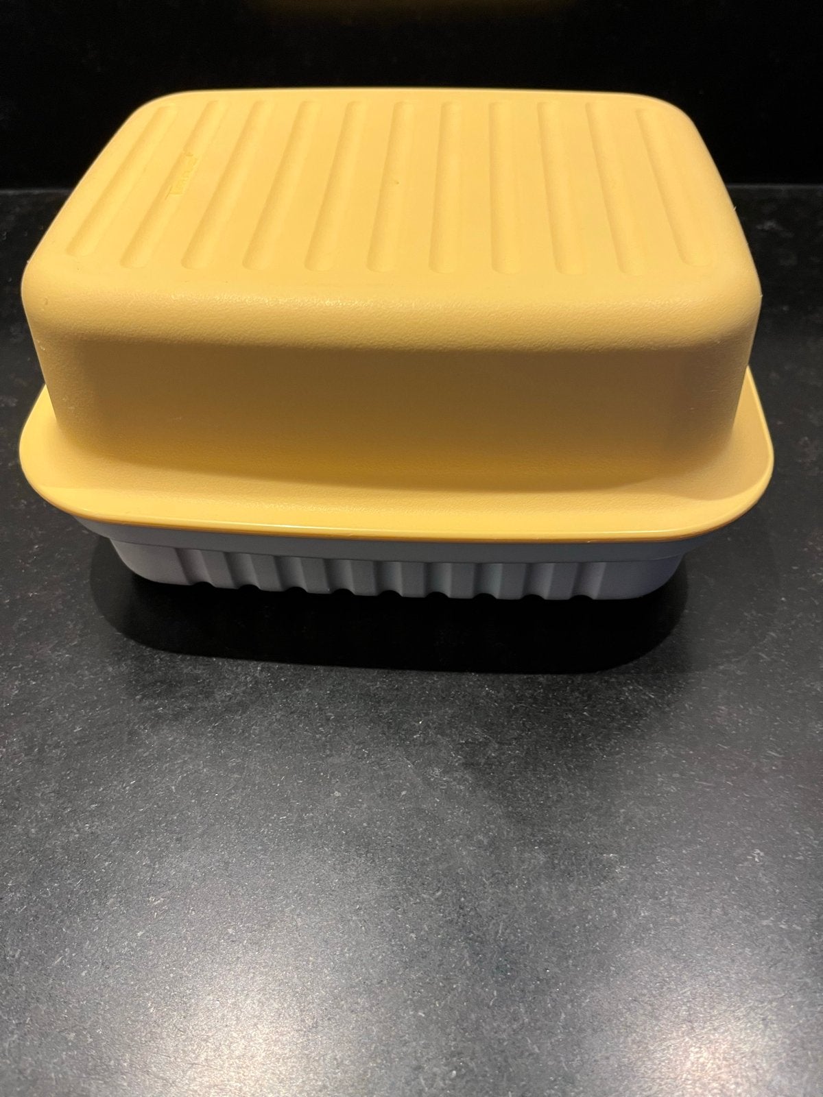Tupperware Kaasdoos Geel - Handig en Luchtdicht, Gebruikt, Bewaardoos, Geel, Luchtdicht