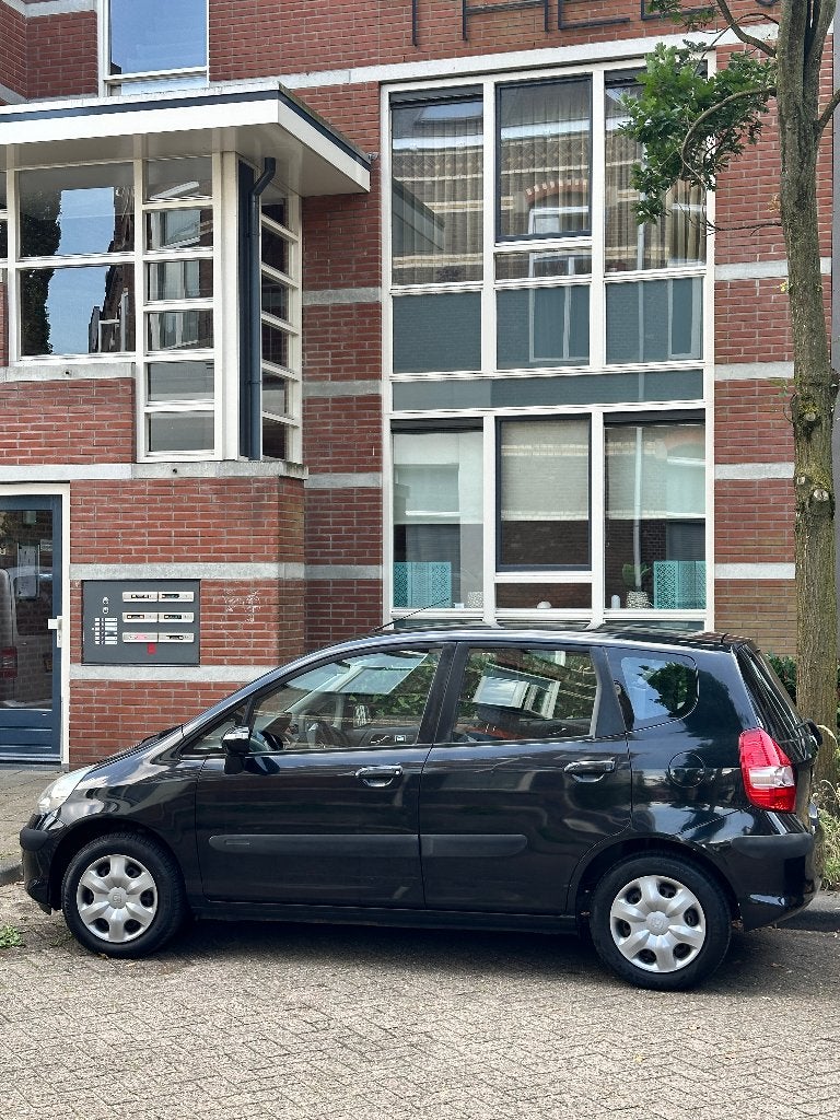 Honda Jazz 1.4 I CVT 2005 Zwart, Auto's, 450 kg, 40 €/maand, Zwart, 4 cilinders