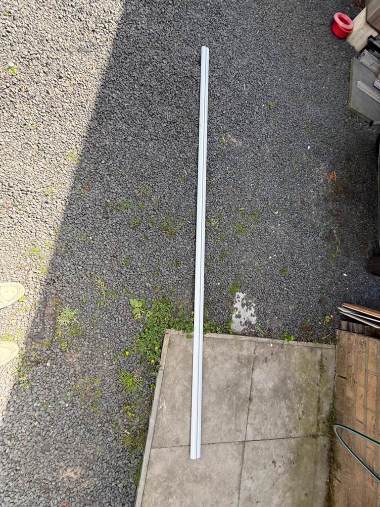 DS XL Platte Gordijnrail - 275cm, compleet met steunen, Ophalen, Wit, Zo goed als nieuw, 200 cm of meer