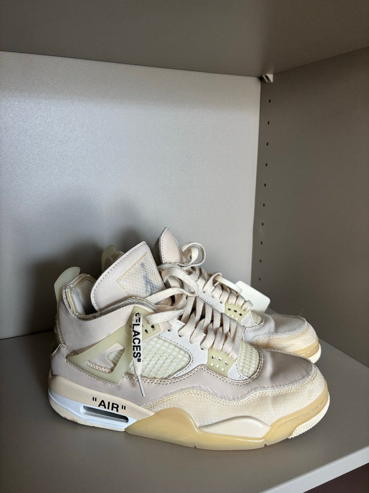 Off-White x Air Jordan 4 "Sail" - Maat 41, Verzenden, Gedragen, Beige, Sneakers of Gympen