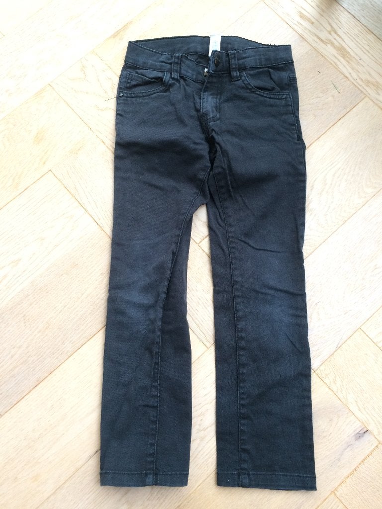 nog nette zwarte skinny (spijker)broek Hema mt 116, Kinderen en Baby's, Kinderkleding | Maat 116, Broek, Meisje, Ophalen of Verzenden