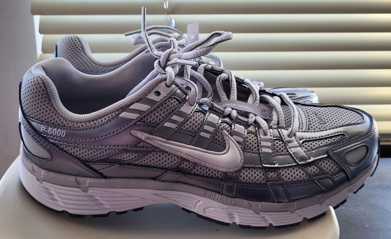 Nike P-6000 sneakers grijs/zilver in maat 40,5 NIEUW, Overige kleuren, Nieuw, Ophalen of Verzenden, Sneakers of Gympen