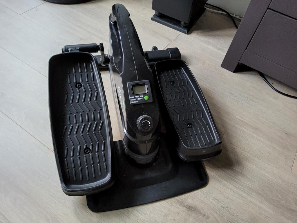 Tunturi Cardio Fit D10 Under Desk Bike, Ophalen, Zo goed als nieuw, Metaal, Benen