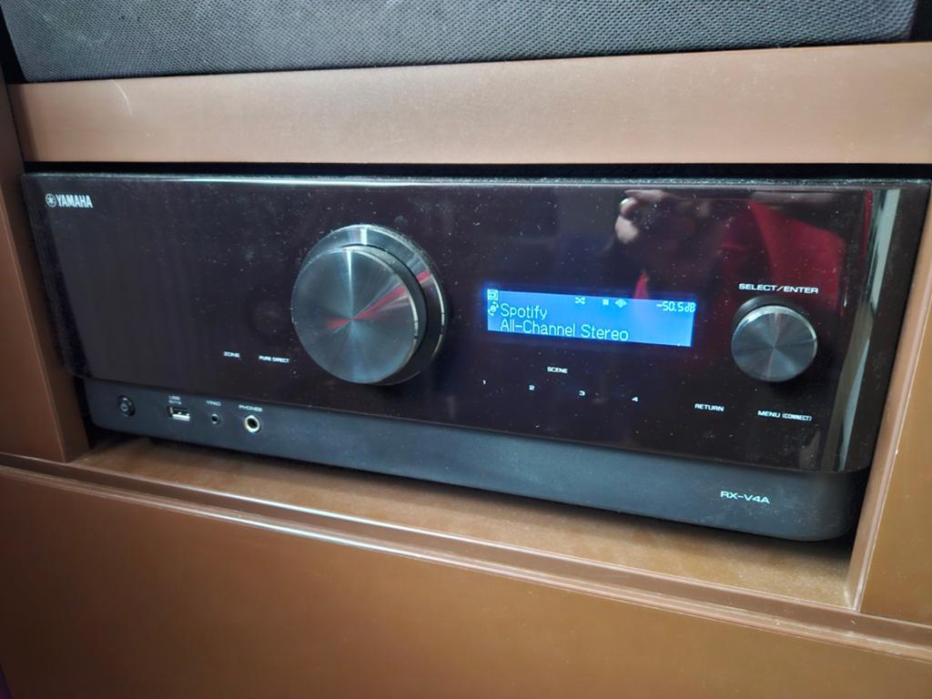 Yamaha RX-V4A musiccast 5.2 receiver, Yamaha, Ophalen of Verzenden, Zo goed als nieuw, 120 watt of meer