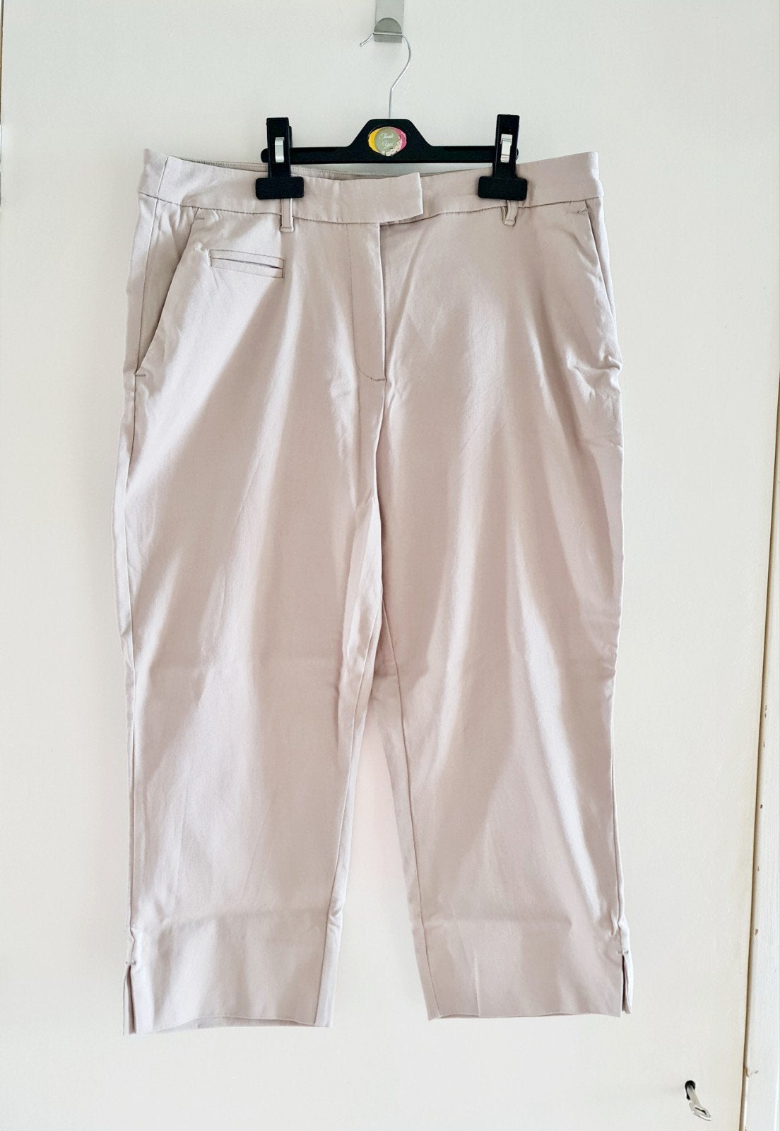 Beige capribroek maat 42, Kort, Beige, Maat 42/44 (L), Ophalen of Verzenden