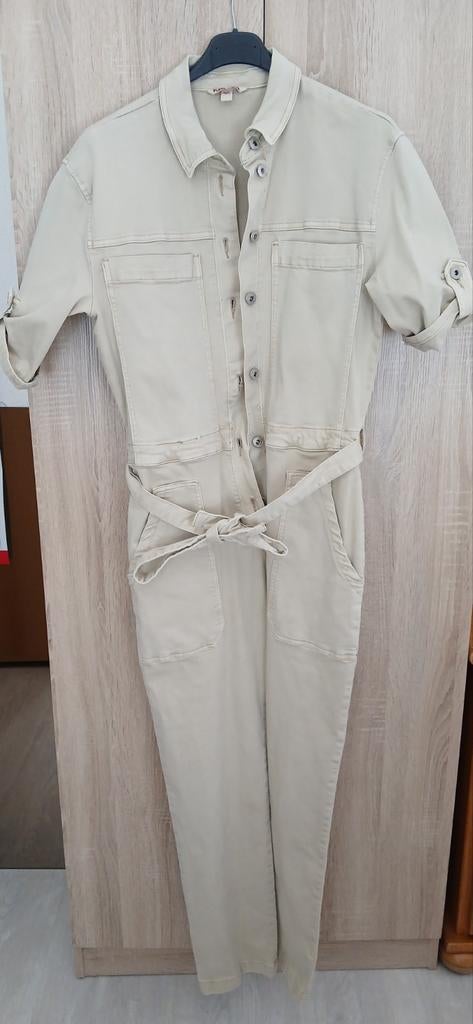 Nieuwe beige jogjeans place du jour jumpsuit mt L, Kleding | Dames, Ophalen of Verzenden, Nieuw, Maat 38/40 (M), Beige