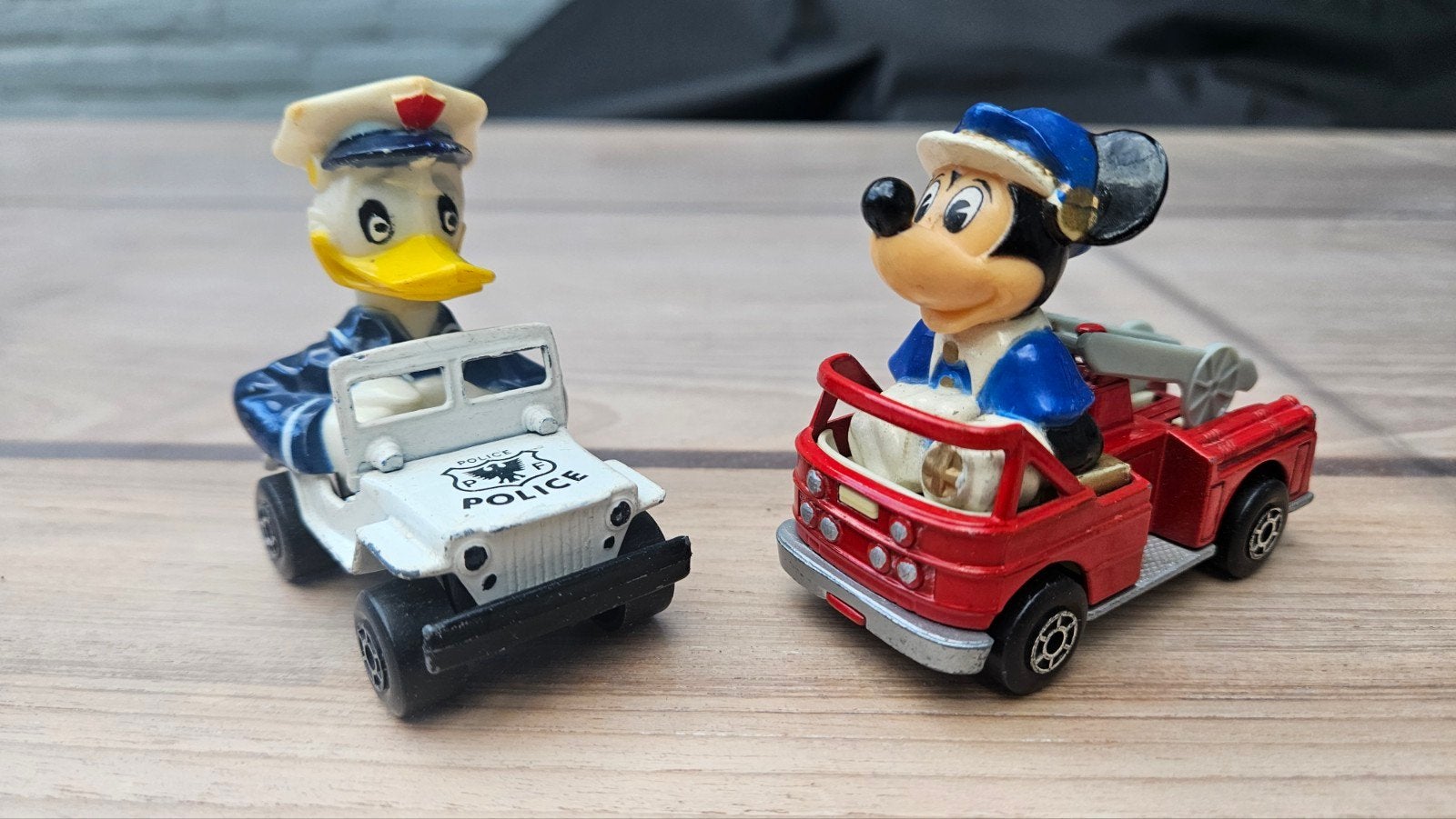 Vintage Disney Matchbox auto's: Donald Duck & Mickey Mouse, Ophalen of Verzenden, Gebruikt