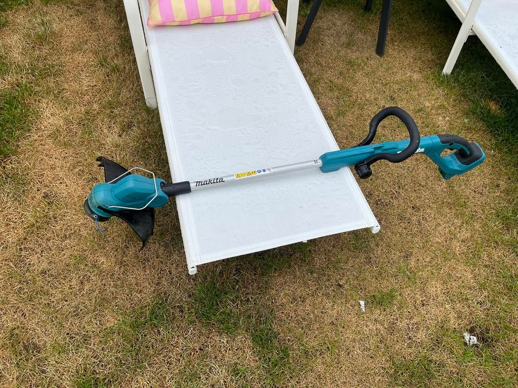 Makita Grastrimmer - Accu - Zo goed als nieuw, Ophalen of Verzenden, Zo goed als nieuw, 30 tot 50 cm, Accu