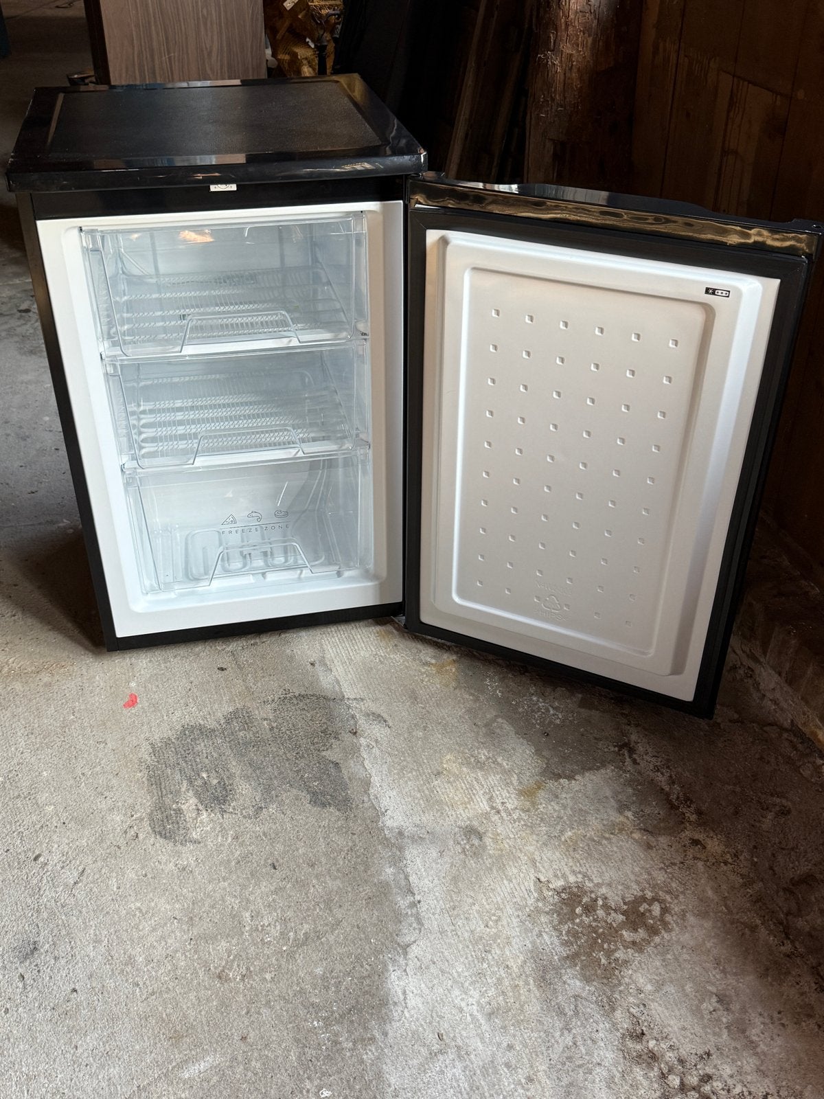 Compacte vriezer met 3 lades - Ideaal voor kleine ruimtes, Gebruikt, 75 tot 100 liter, Met aparte vriezer, 45 tot 60 cm