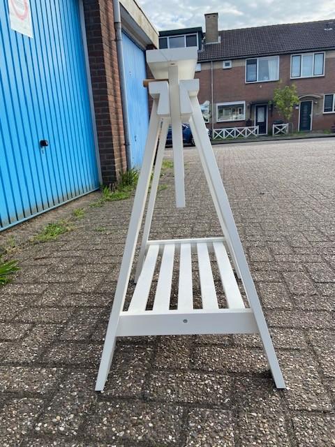 1x Mittback schraag bureau onderstel, Ophalen, In hoogte verstelbaar