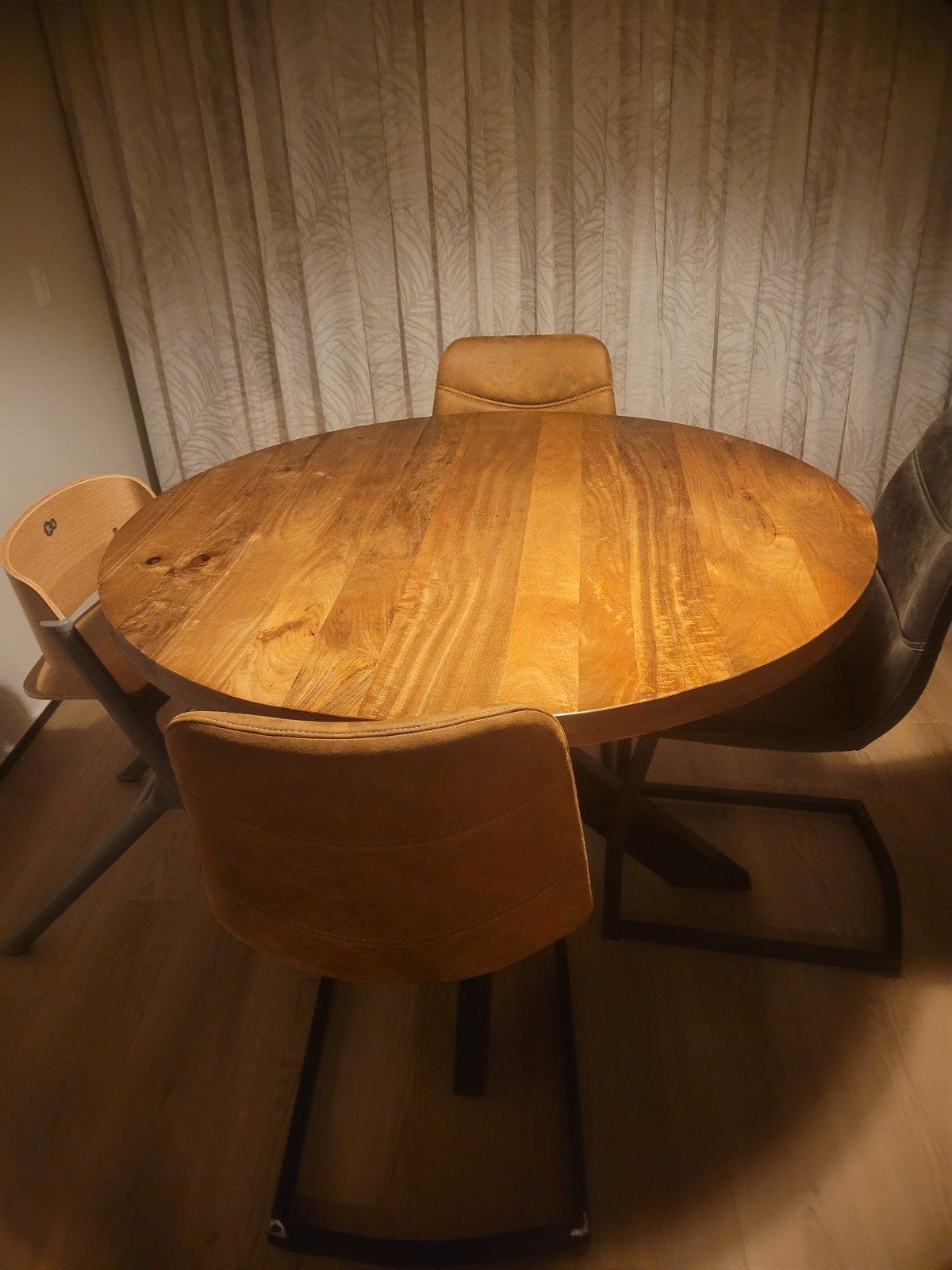 Ronde mangohouten eettafel 120cm, Huis en Inrichting, Overige houtsoorten, Rond, Industrieel, Modern, Ophalen of Verzenden